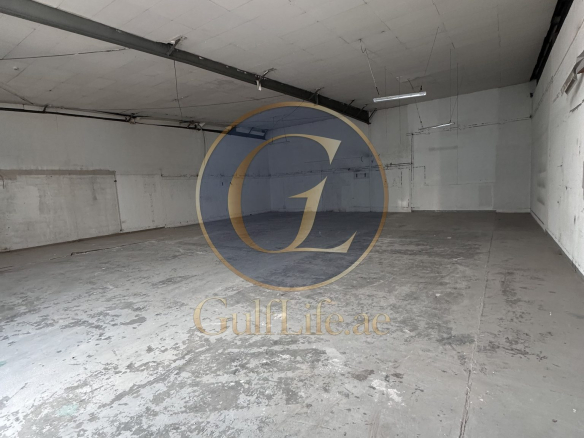Warehouse for Rent in Al Quoz | 2,850 sqft - photo 1