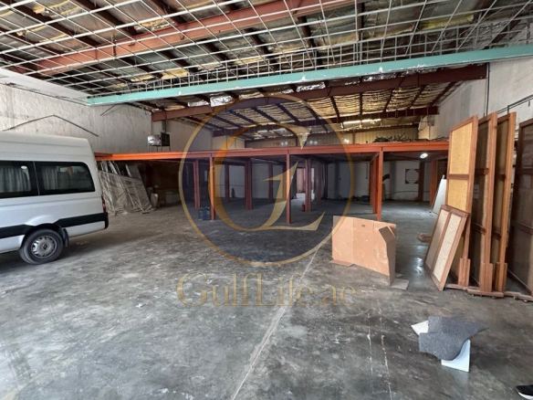Warehouse for Rent in Al Quoz | 5,100 sqft - photo 1