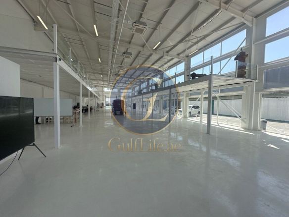 Warehouse for Rent in Al Quoz | 11,600 sqft | 200 KW - photo 1