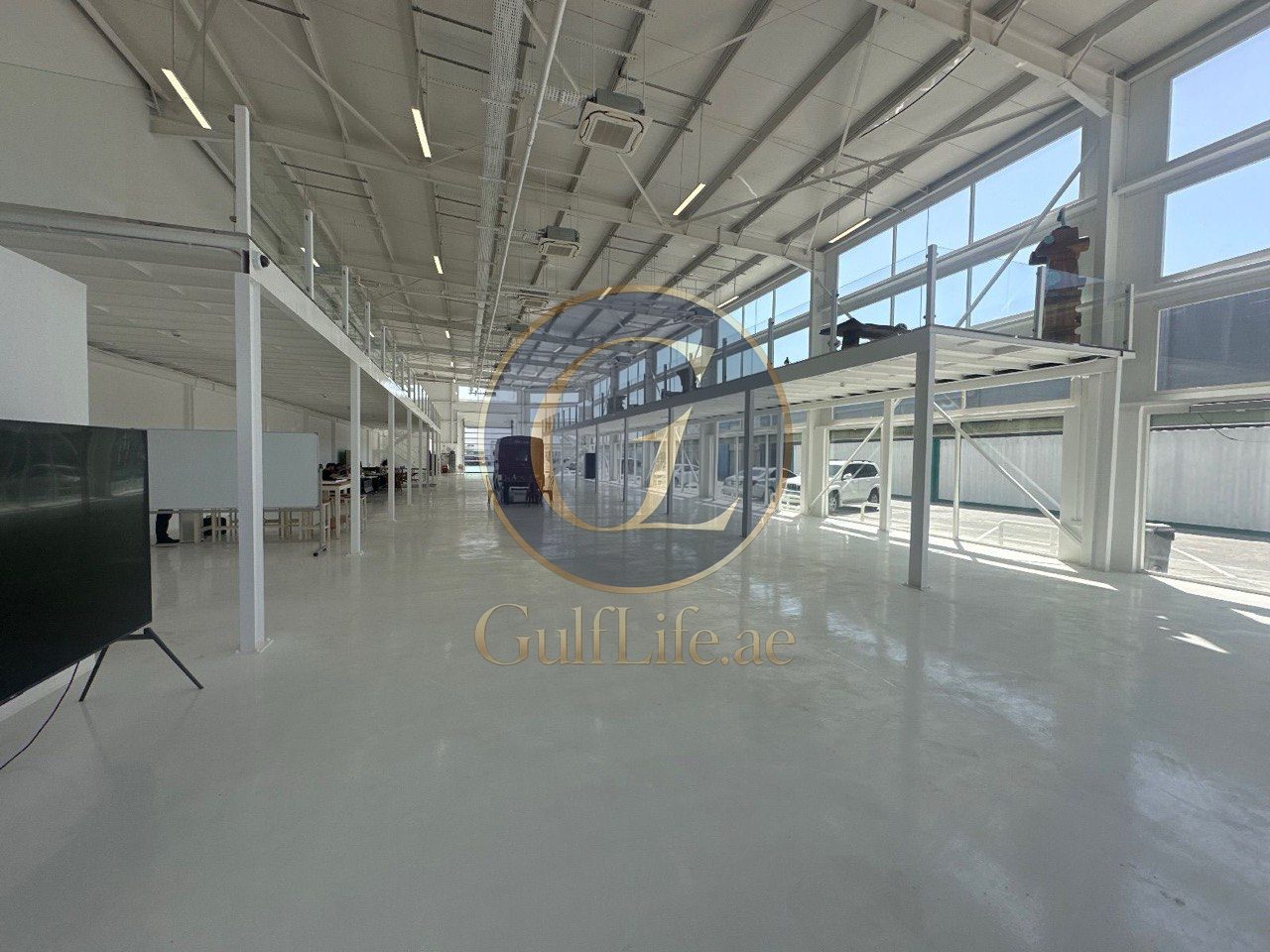 Warehouse for Rent in Al Quoz | 11,600 sqft | 200 KW – photo 1 Warehouse for Rent in Al Quoz | 11,600 sqft | 200 KW - photo 1