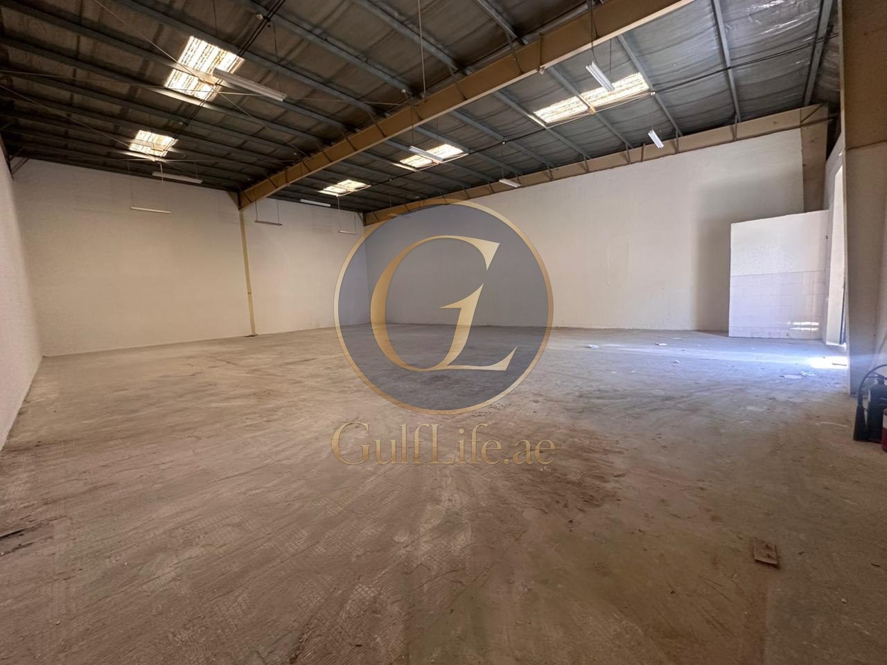 Warehouse for Rent in Dubai Investments Park | 3,900 sqft – photo 1 Warehouse for Rent in Dubai Investments Park | 3,900 sqft - photo 1