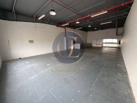 Warehouse for Rent in Dubai Investments Park | 4,600 sqft - photo 1