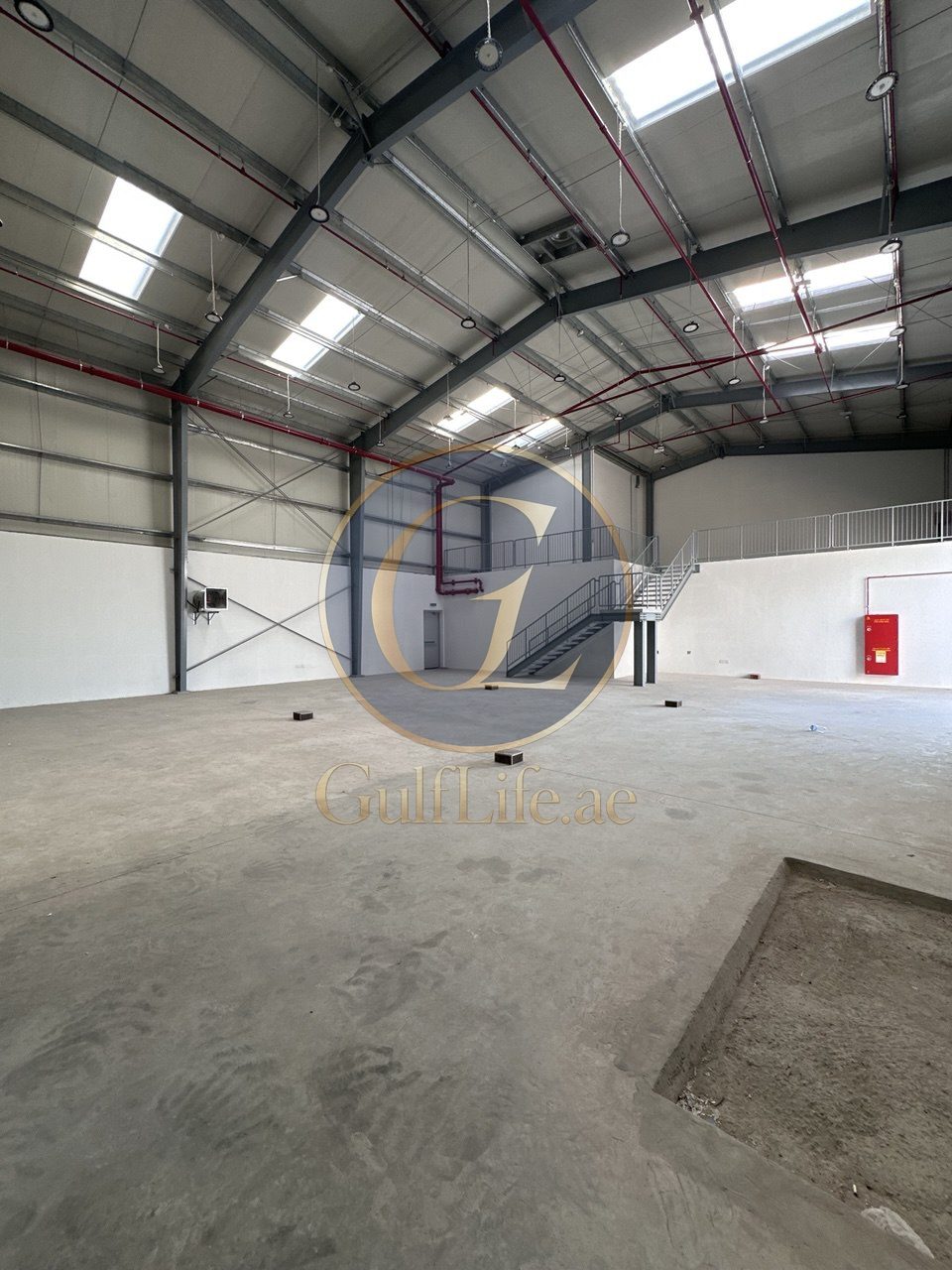Warehouse for Rent in Al Quoz | 6,398 sqft | 45 KW - photo 2