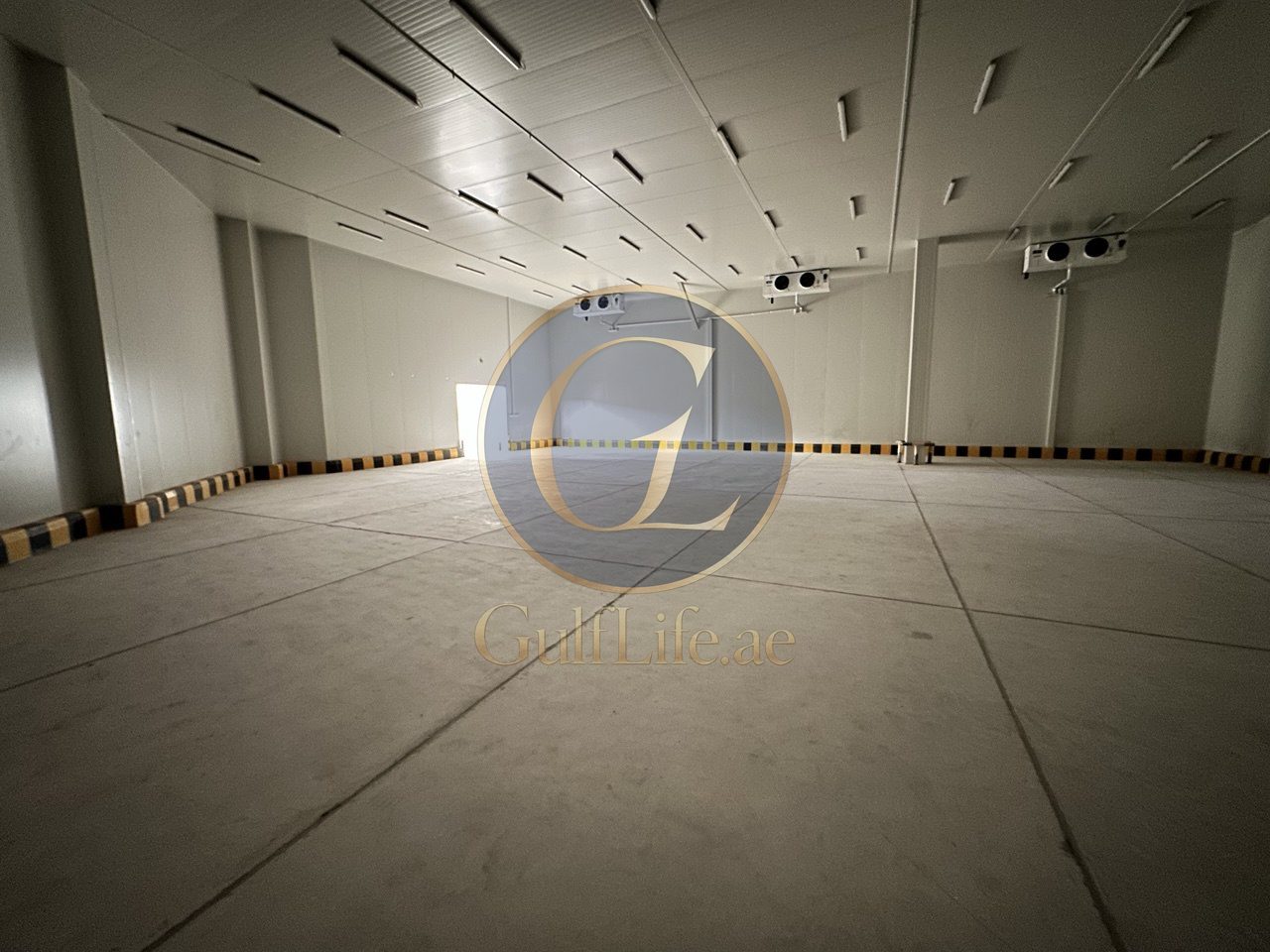 Cold Storage for Rent in Ras Al Khor | 5,512 sqft – photo 1 Cold Storage for Rent in Ras Al Khor | 5,512 sqft - photo 1